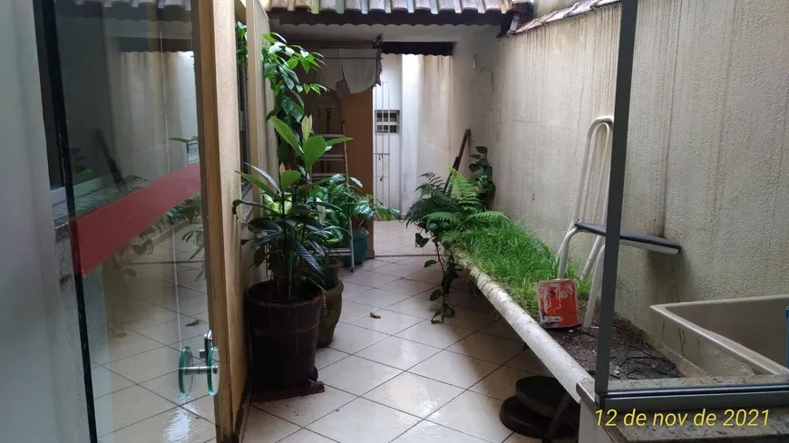 Foto 1 de Sobrado com 3 Quartos à venda, 181m² em Vila Junqueira, Santo André