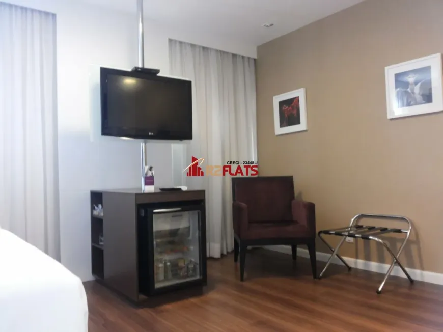 Foto 1 de Flat com 1 Quarto para alugar, 32m² em Vila Olímpia, São Paulo