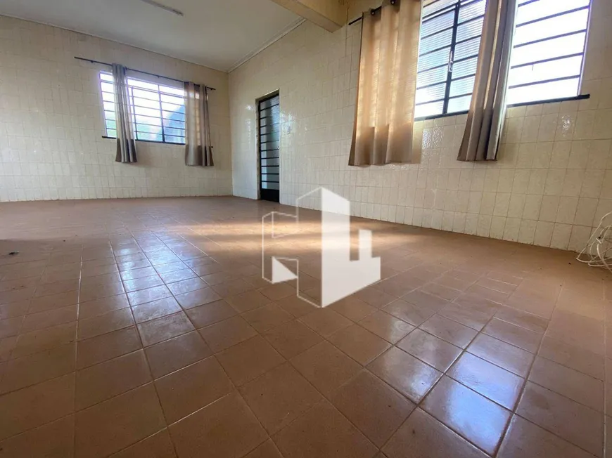 Foto 1 de Casa com 4 Quartos à venda, 200m² em Vila Assis, Jaú