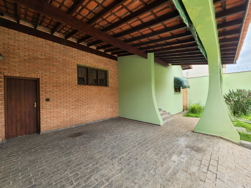 Foto 1 de Casa com 3 Quartos à venda, 210m² em Jardim Santa Rosalia, Sorocaba
