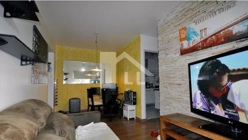 Foto 1 de Apartamento com 2 Quartos à venda, 49m² em Rio Pequeno, São Paulo