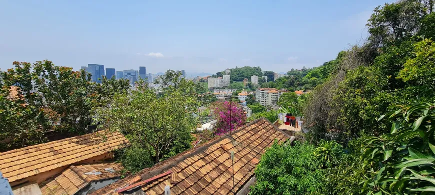 Foto 1 de Casa com 8 Quartos para venda ou aluguel, 314m² em Santa Teresa, Rio de Janeiro