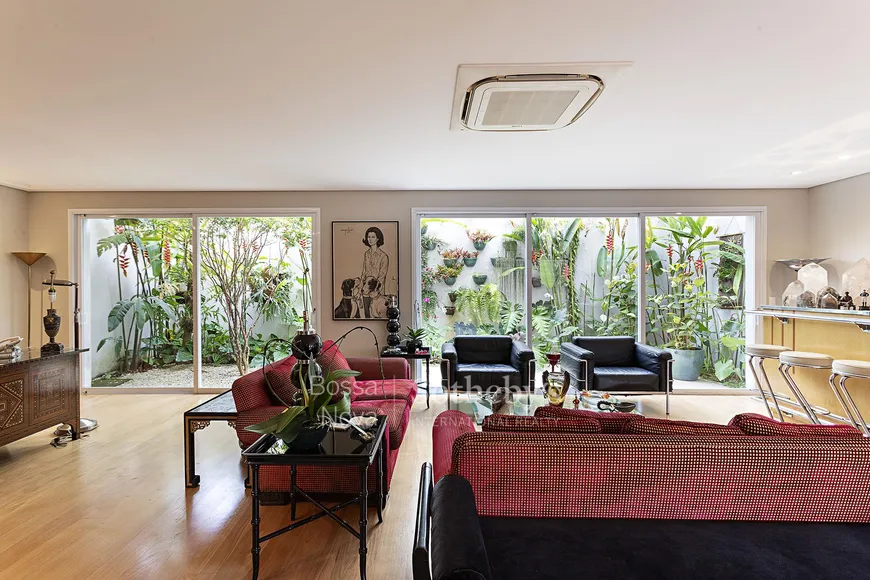 Foto 1 de Casa com 4 Quartos à venda, 500m² em Jardim Paulista, São Paulo