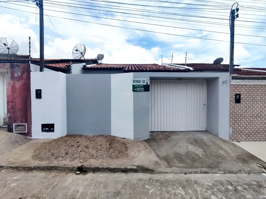 Foto 1 de Casa com 2 Quartos à venda, 75m² em Massaranduba, Arapiraca