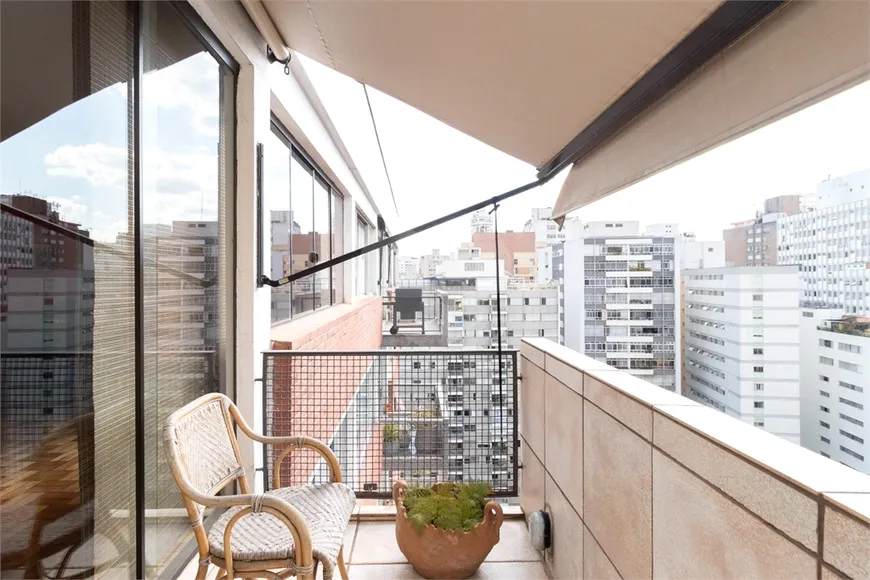 Foto 1 de Apartamento com 3 Quartos à venda, 168m² em Higienópolis, São Paulo
