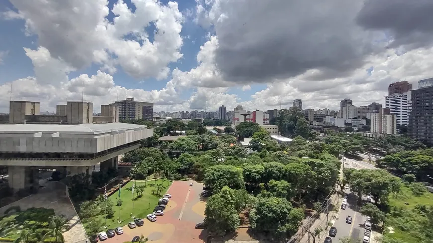 Foto 1 de Apartamento com 4 Quartos à venda, 244m² em Ibirapuera, São Paulo