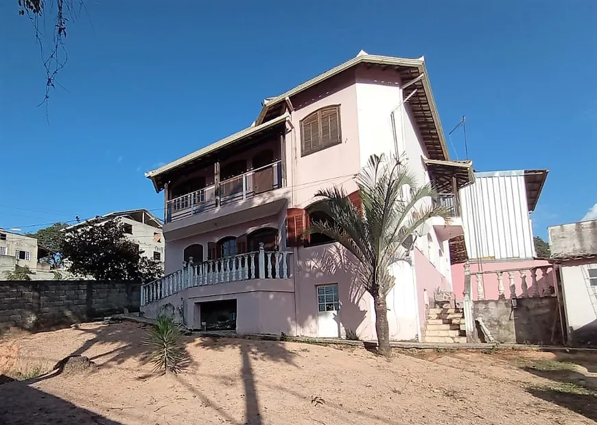 Foto 1 de Casa com 5 Quartos à venda, 220m² em Colonial, Contagem