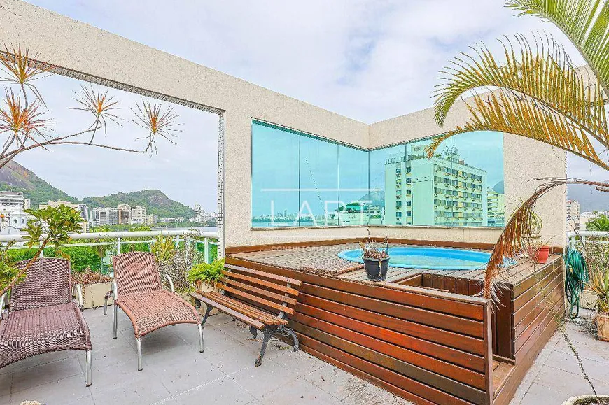 Foto 1 de Apartamento com 2 Quartos para alugar, 173m² em Humaitá, Rio de Janeiro