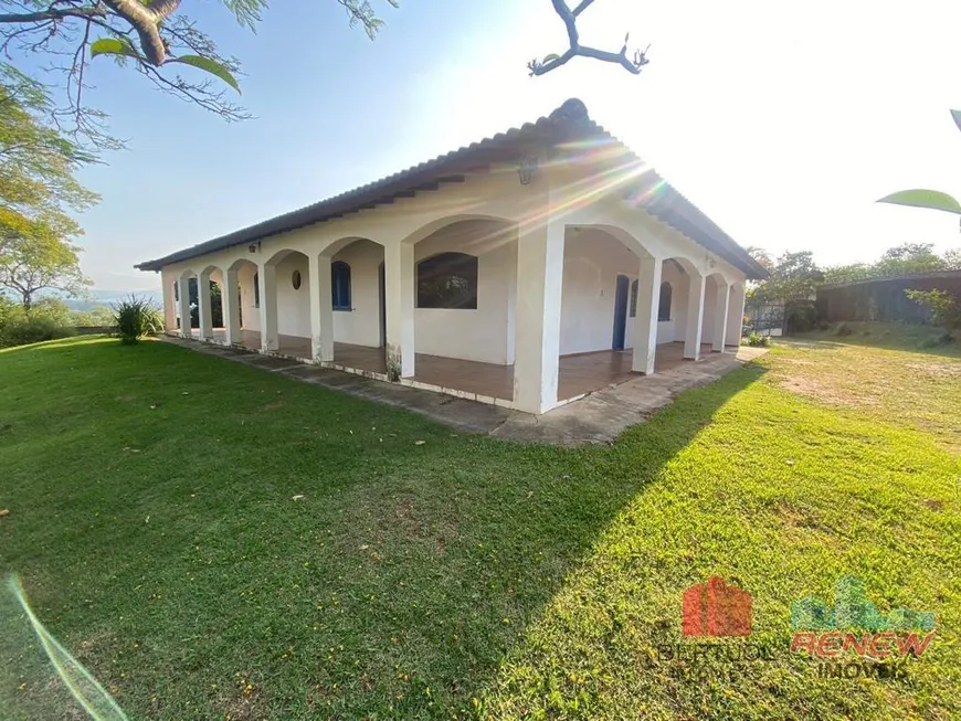 Foto 1 de Fazenda/Sítio com 3 Quartos à venda, 304m² em Vila Omissolo, Louveira