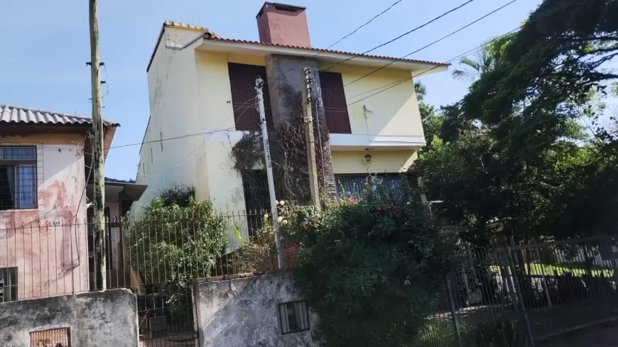 Foto 1 de Casa com 2 Quartos à venda, 394m² em Bom Jesus, Porto Alegre
