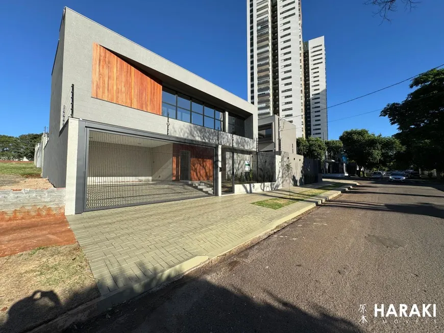 Foto 1 de Sobrado com 3 Quartos à venda, 210m² em Zona 02, Maringá