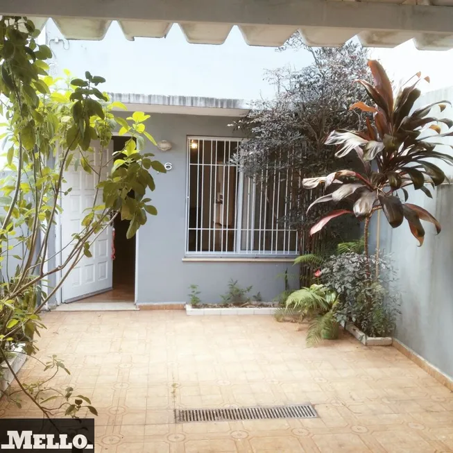 Foto 1 de Sobrado com 3 Quartos à venda, 140m² em Mirandópolis, São Paulo