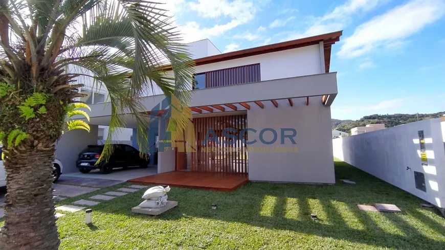 Foto 1 de Casa com 4 Quartos à venda, 236m² em Cachoeira do Bom Jesus, Florianópolis