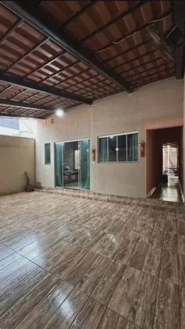 Foto 1 de Casa com 3 Quartos à venda, 99m² em Parque Residencial Laranjeiras, Serra