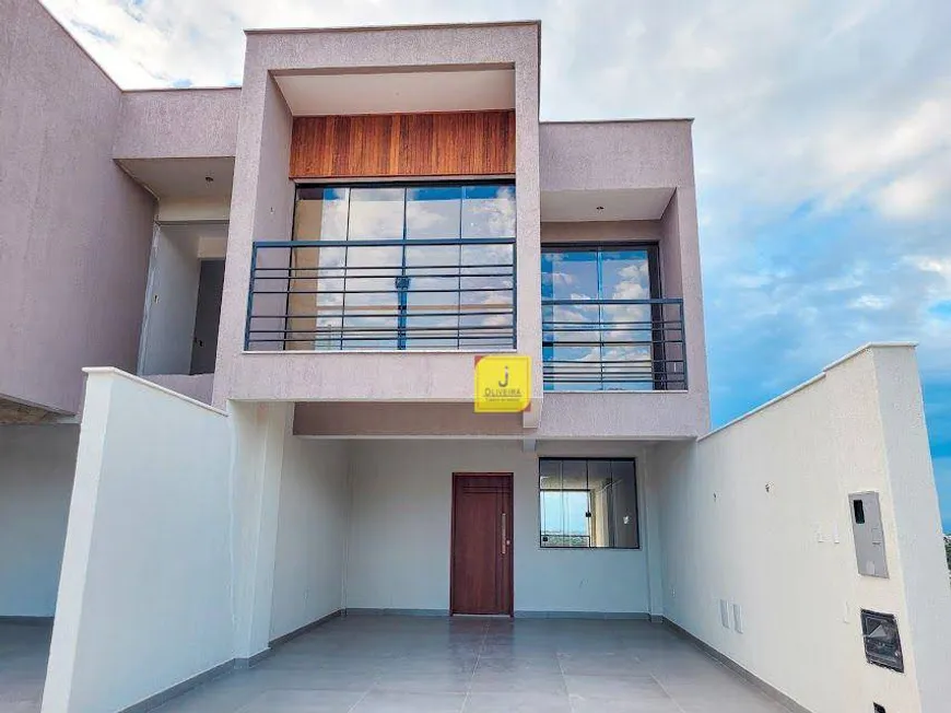Foto 1 de Casa de Condomínio com 3 Quartos à venda, 210m² em São Pedro, Juiz de Fora