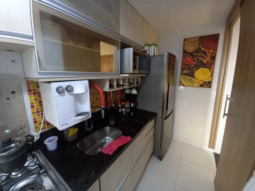 Foto 1 de Apartamento com 2 Quartos à venda, 50m² em Recreio Ipitanga, Lauro de Freitas