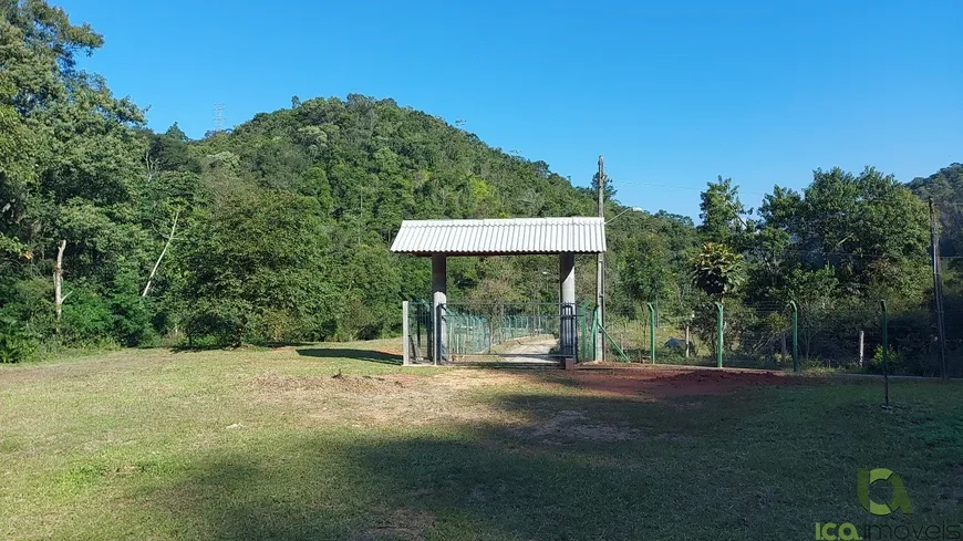 Foto 1 de Fazenda/Sítio com 2 Quartos à venda, 60m² em Colonia Santana, São José