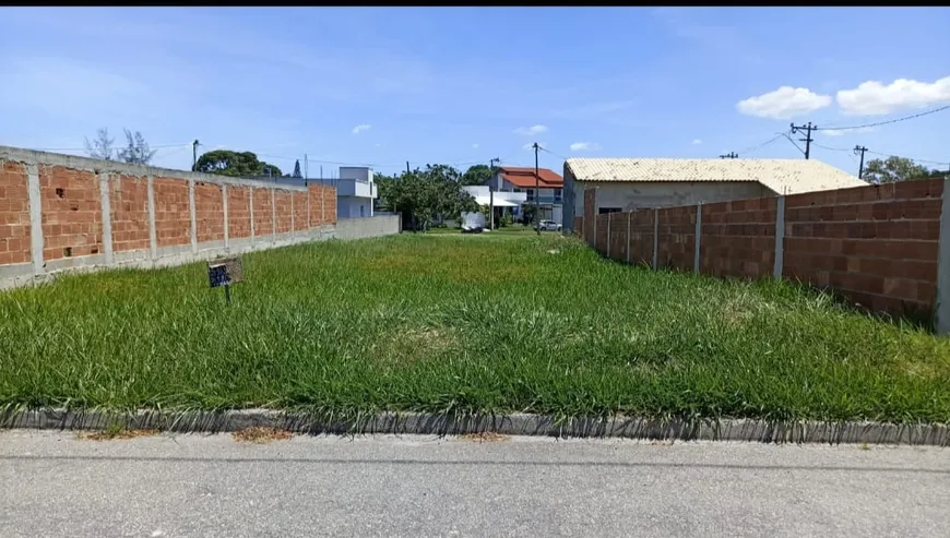 Foto 1 de Lote/Terreno à venda, 360m² em Sao Mateus, São Pedro da Aldeia