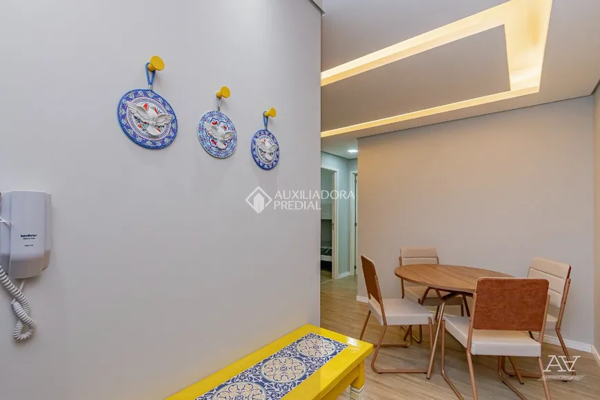 Foto 1 de Apartamento com 2 Quartos para alugar, 54m² em Humaitá, Porto Alegre