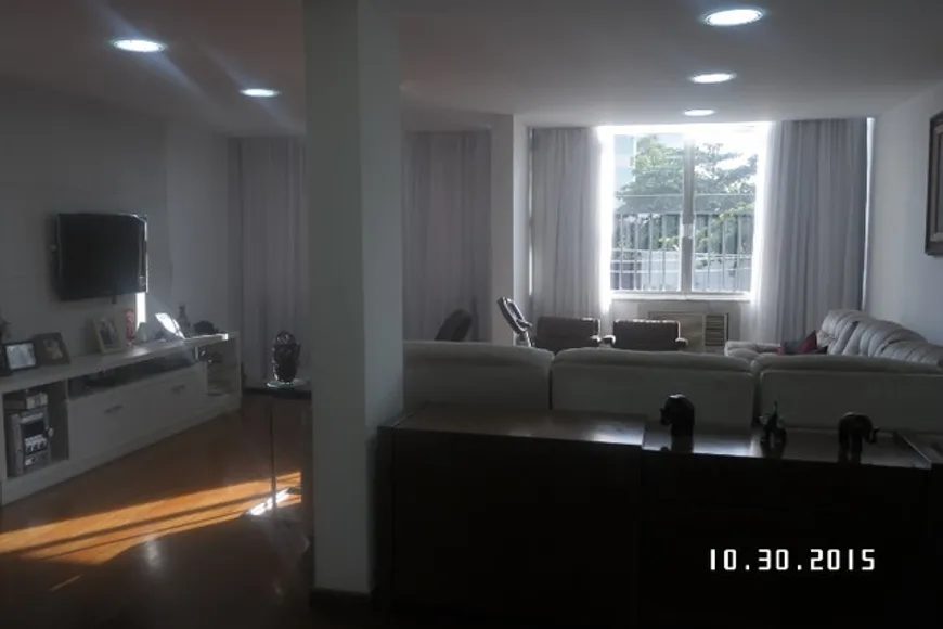 Foto 1 de Apartamento com 3 Quartos à venda, 225m² em Jardim Vinte e Cinco de Agosto, Duque de Caxias