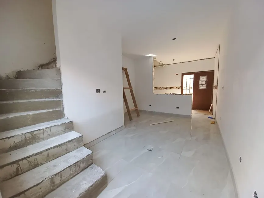 Foto 1 de Casa de Condomínio com 2 Quartos à venda, 52m² em Vila Guilhermina, Praia Grande