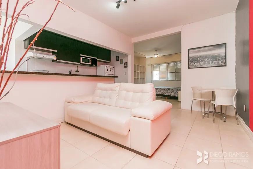 Foto 1 de Apartamento com 1 Quarto à venda, 55m² em São João, Porto Alegre