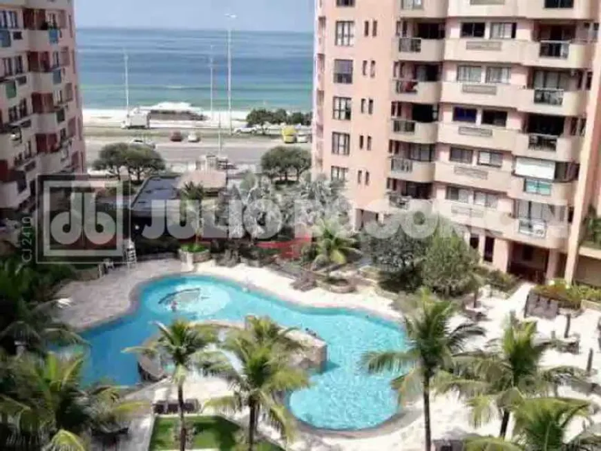 Foto 1 de Apartamento com 2 Quartos para venda ou aluguel, 60m² em Barra da Tijuca, Rio de Janeiro