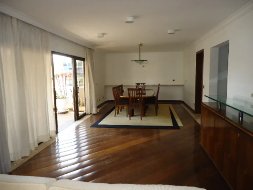 Foto 1 de Apartamento com 3 Quartos à venda, 227m² em Santa Cecília, São Paulo