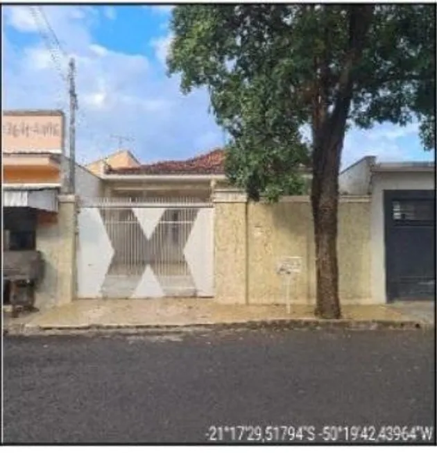 Foto 1 de Casa com 3 Quartos à venda, 231m² em Parque Residencial Nelson Calixto, Birigui