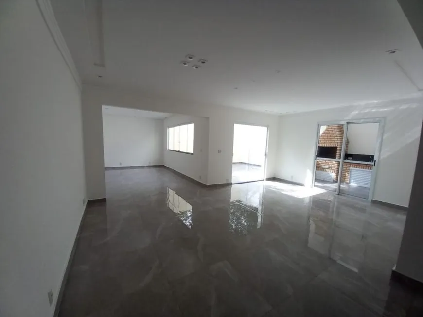 Foto 1 de Casa de Condomínio com 3 Quartos para alugar, 200m² em Demarchi, São Bernardo do Campo