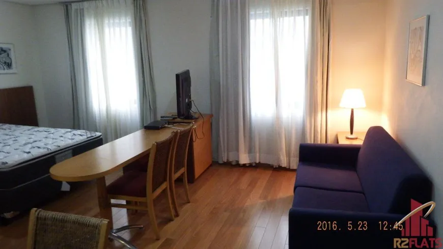 Foto 1 de Flat com 1 Quarto para alugar, 38m² em Moema, São Paulo