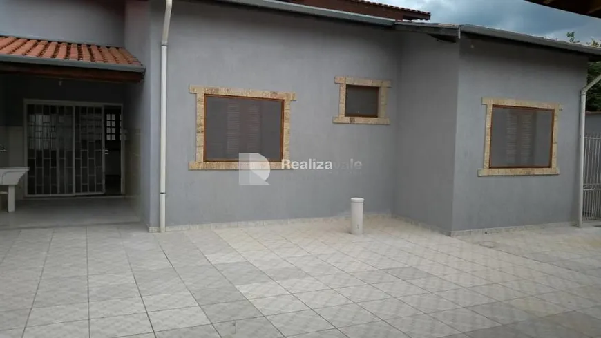 Foto 1 de Casa com 3 Quartos à venda, 136m² em Jardim Maria Emilia, Pindamonhangaba