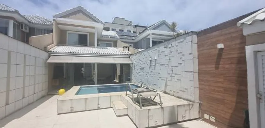 Foto 1 de Casa com 4 Quartos à venda, 190m² em Freguesia- Jacarepaguá, Rio de Janeiro