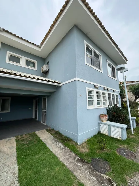 Foto 1 de Casa com 3 Quartos à venda, 115m² em Glória, Macaé