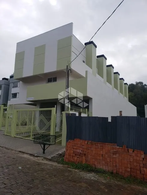 Foto 1 de Casa com 2 Quartos à venda, 95m² em Desvio Rizzo, Caxias do Sul