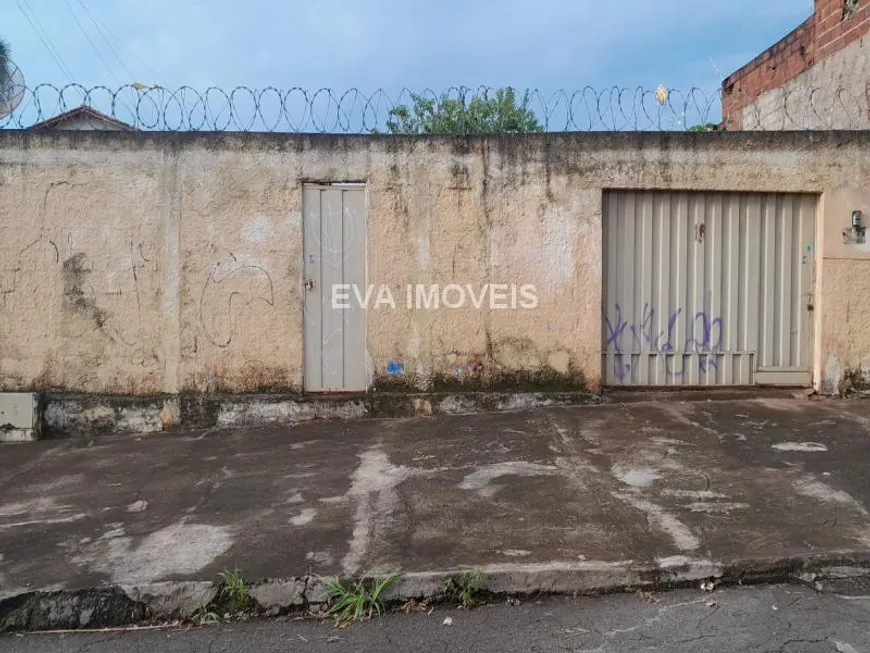 Foto 1 de Casa com 4 Quartos à venda, 180m² em Parque Amazônia, Goiânia