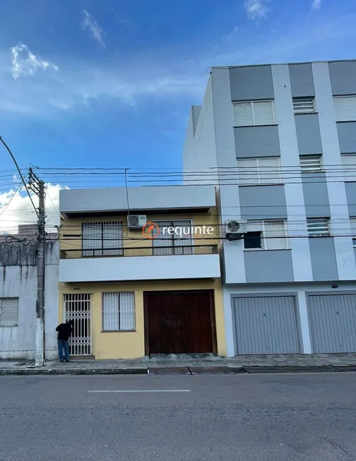 Foto 1 de Casa com 3 Quartos à venda, 182m² em Centro, Pelotas