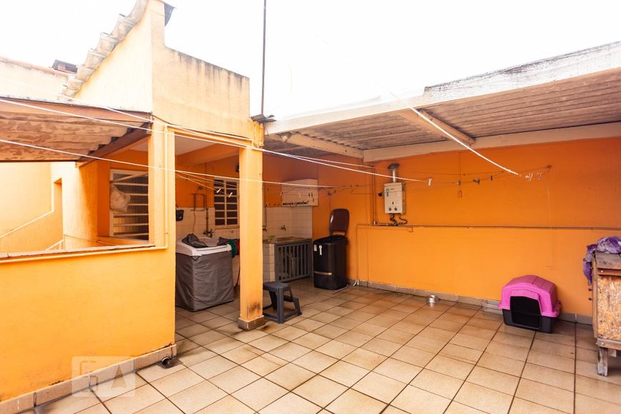 Casa na Praça Vinte e Cinco de Agosto, 39, Centro em Osasco, por R$  4.800/Mês - Viva Real