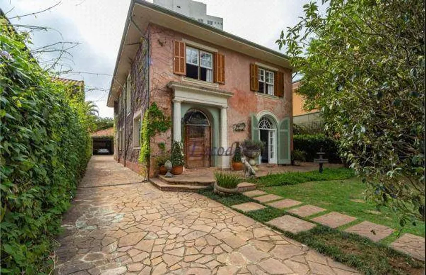 Foto 1 de Casa com 4 Quartos à venda, 400m² em Jardim Europa, São Paulo
