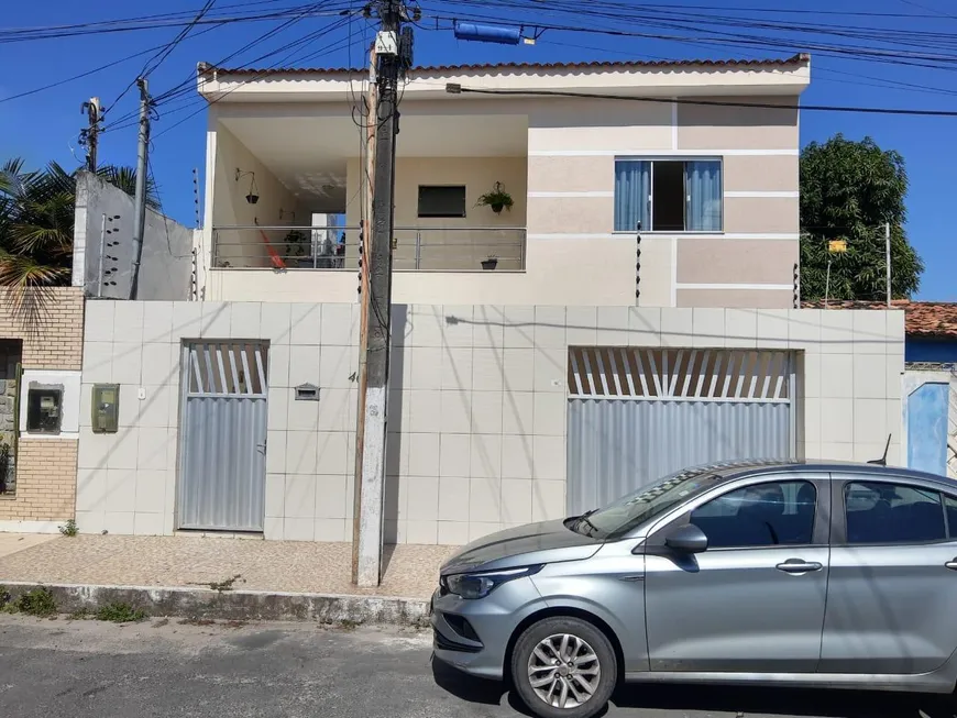 Foto 1 de Sobrado com 4 Quartos à venda, 216m² em Farolândia, Aracaju