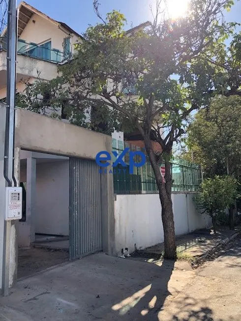 Foto 1 de Sobrado com 2 Quartos à venda, 180m² em Jardim Cuiabá, Cuiabá