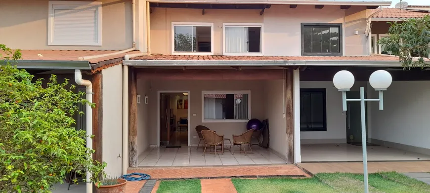 Foto 1 de Casa de Condomínio com 3 Quartos à venda, 170m² em Setor Sudoeste, Goiânia