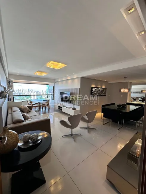 Foto 1 de Apartamento com 4 Quartos à venda, 136m² em Madalena, Recife