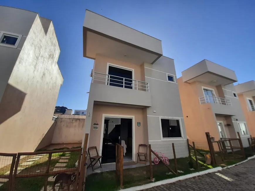 Foto 1 de Casa de Condomínio com 2 Quartos para venda ou aluguel, 75m² em Catu de Abrantes, Camaçari