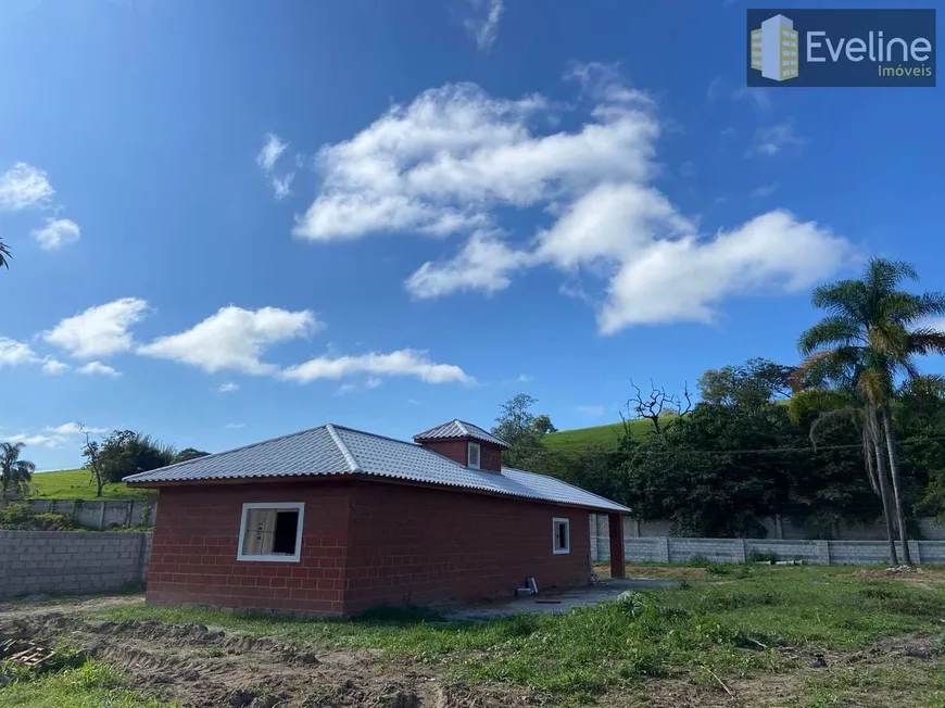 Foto 1 de Fazenda/Sítio com 3 Quartos à venda, 180m² em Sabaúna, Mogi das Cruzes