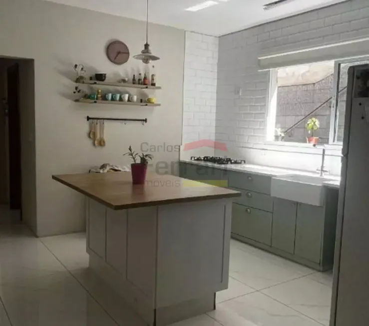 Foto 1 de Sobrado com 2 Quartos à venda, 135m² em Jardim Daysy, São Paulo