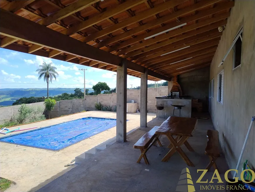 Foto 1 de Fazenda/Sítio com 2 Quartos à venda, 1000m² em Zona Rural, Franca