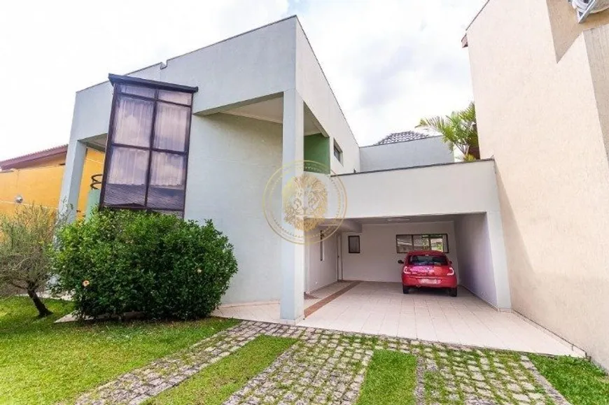 Foto 1 de Casa com 4 Quartos para alugar, 298m² em Jardim das Américas, Curitiba