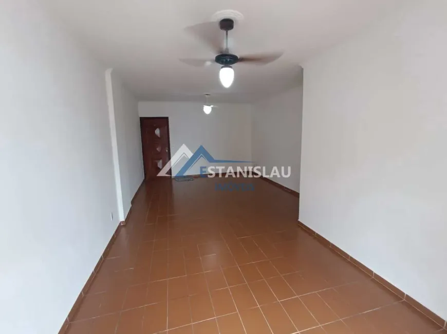 Foto 1 de Apartamento com 2 Quartos para alugar, 90m² em Canto do Forte, Praia Grande