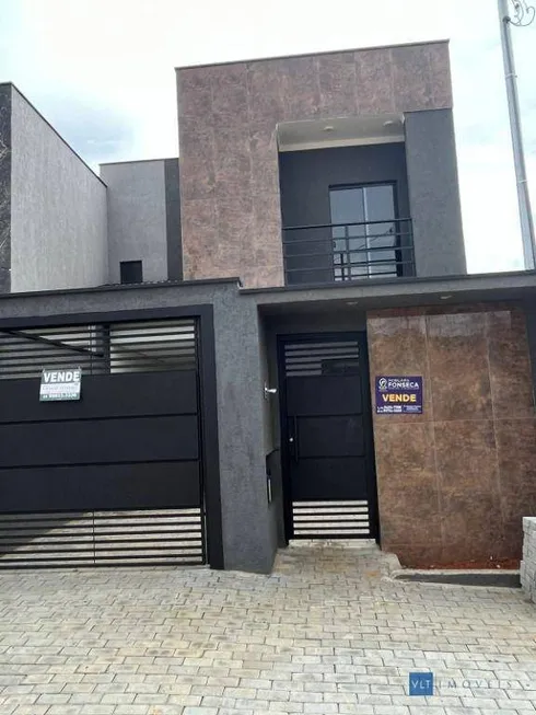 Foto 1 de Sobrado com 3 Quartos à venda, 131m² em Cidade Vergani, Pouso Alegre